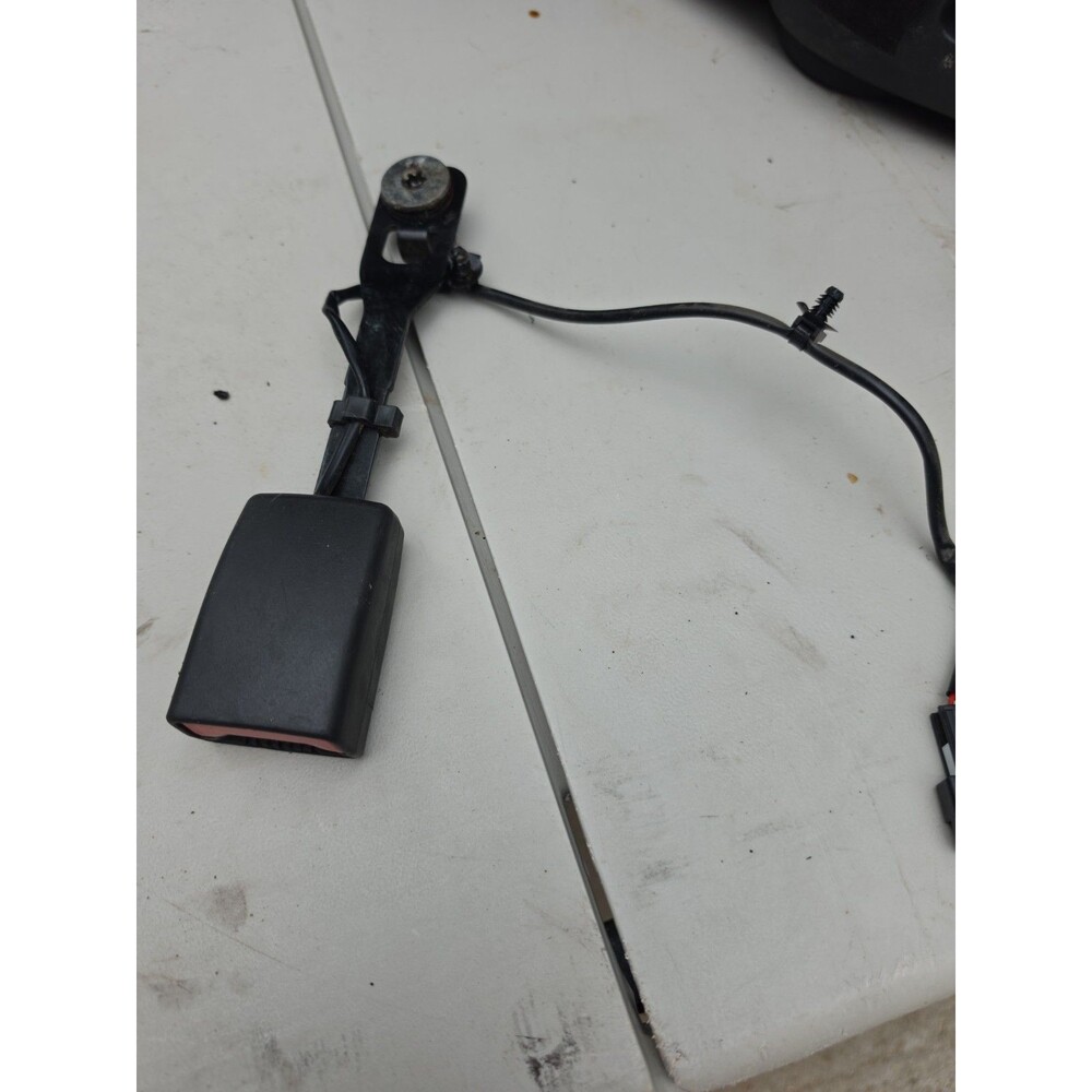 2016-2022 CHEVROLET SPARK FRONT LEFT DRIVER SIDE SEAT BELT BUCKLE LATCH OEM